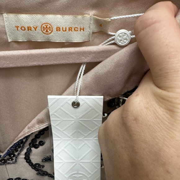 Elegant Beige Dress with Black Embroidery by [Brand] - Picture 3 of 4